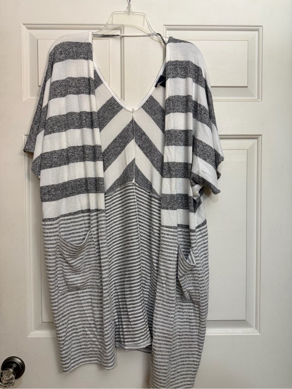 Daytrip Navy & White Logo Tag Sweater Label
